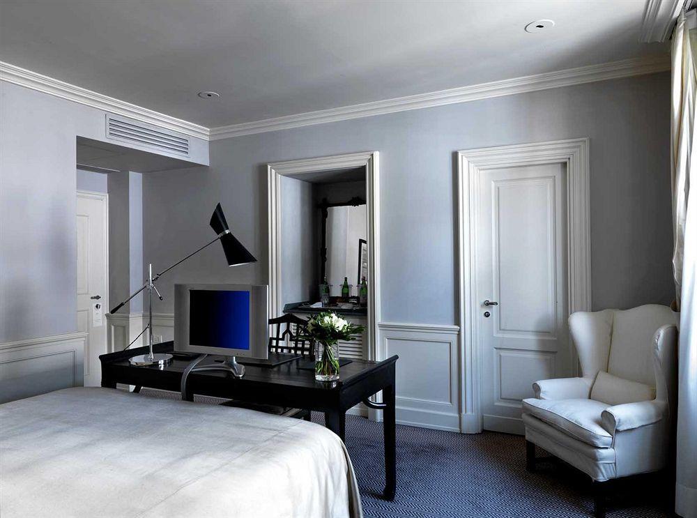 The Place Firenze Room photo